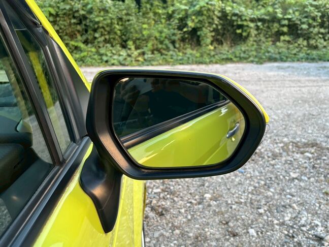 ミラーの視覚が広いので、狭い場所での駐車やバック走行も余裕を持って運転できます！【スペイド】